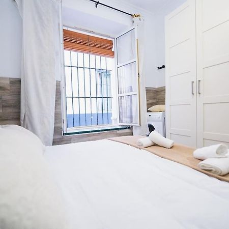 Apartamento En El Barrio De San Lorenzo, Junto A La Basilica Del Gran Poder Siviglia Esterno foto