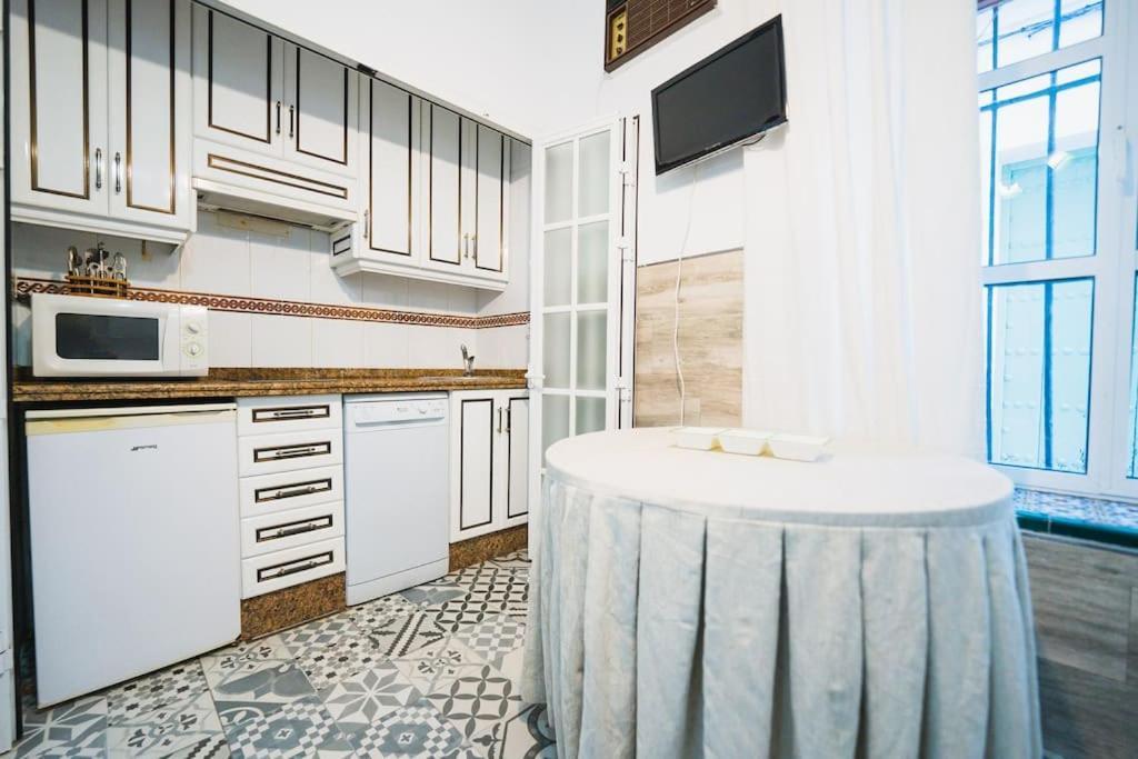 Apartamento En El Barrio De San Lorenzo, Junto A La Basilica Del Gran Poder Siviglia Esterno foto